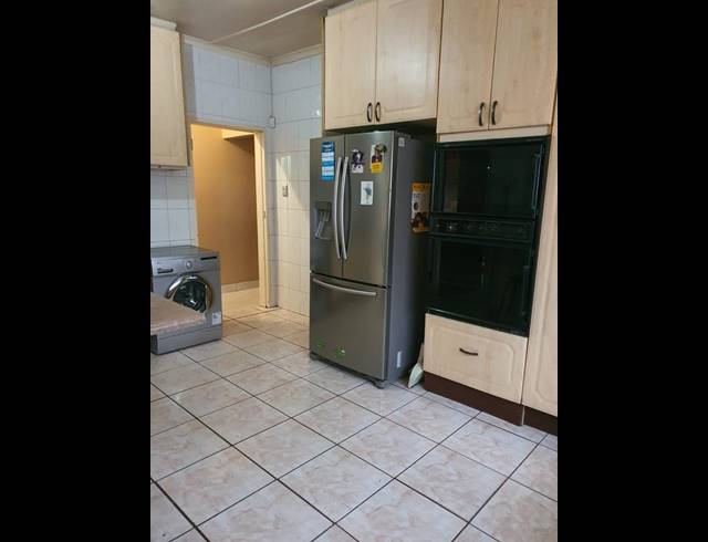 3 BEDROOM HOUSE FOR SALE IN FLORIDA LAKE